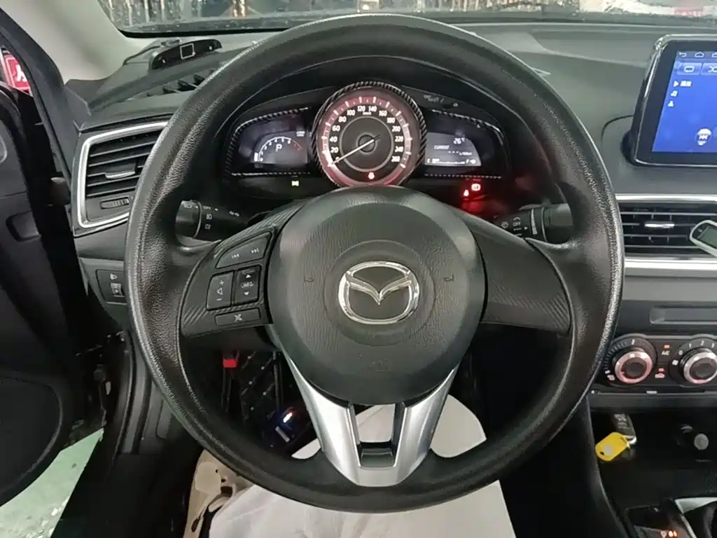 Mazda 3 Axela — миниатюра 11