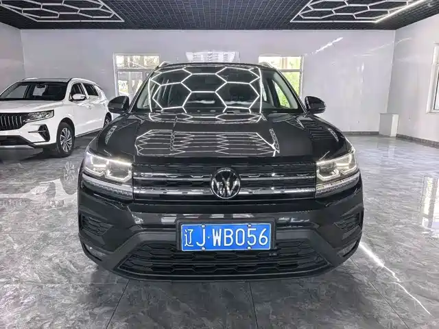 Volkswagen Tharu