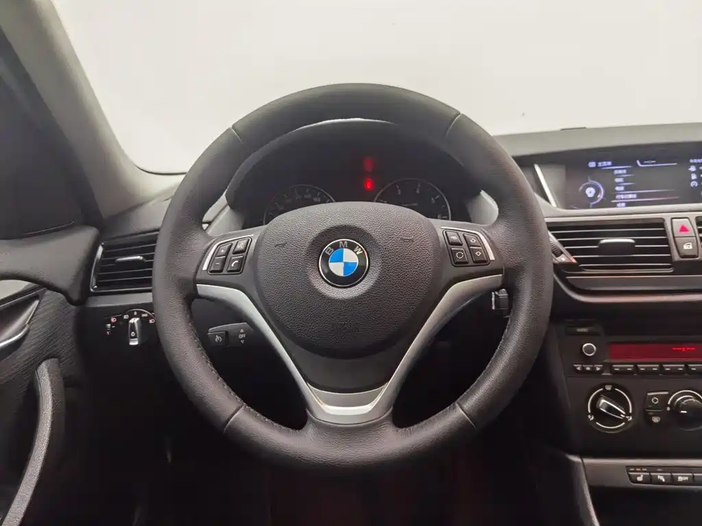 BMW X1 — миниатюра 11