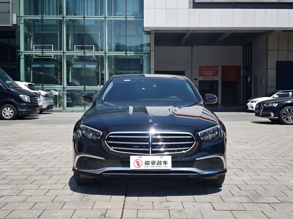 Mercedes-Benz E-Class — миниатюра 2