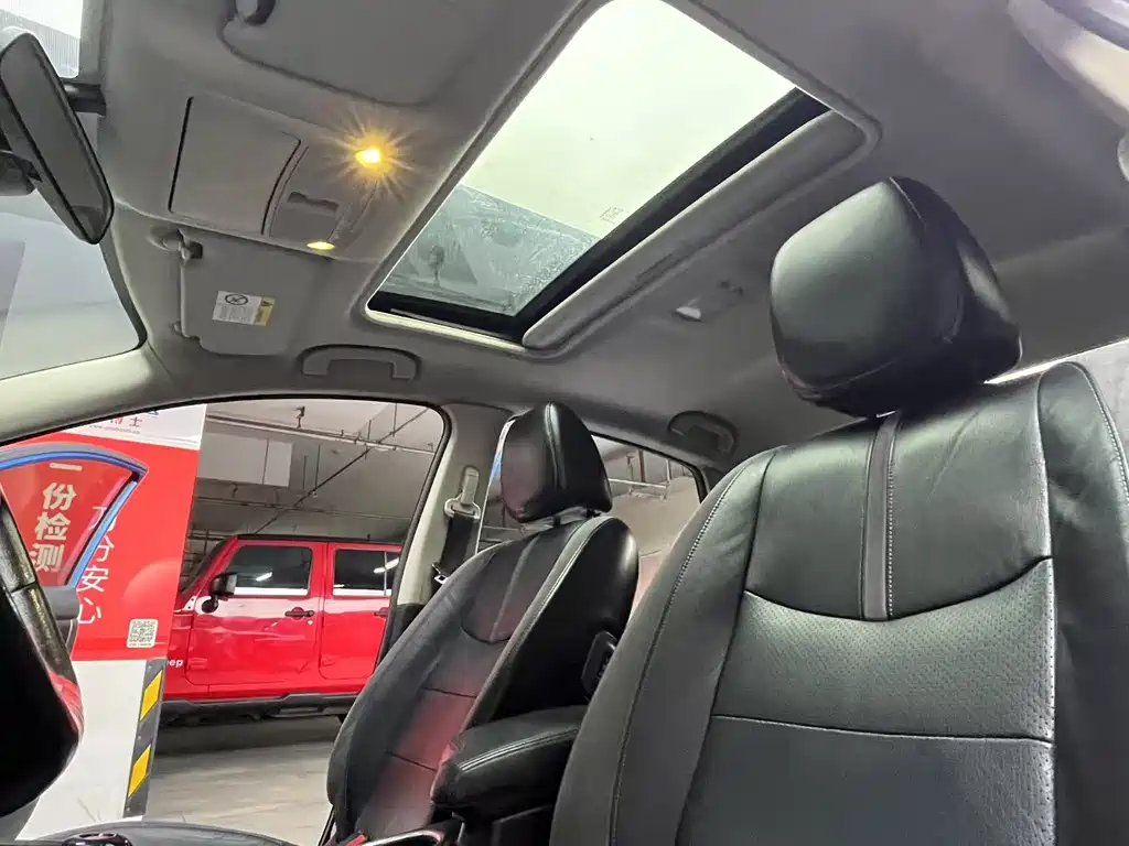 Nissan Sylphy EV — миниатюра 8