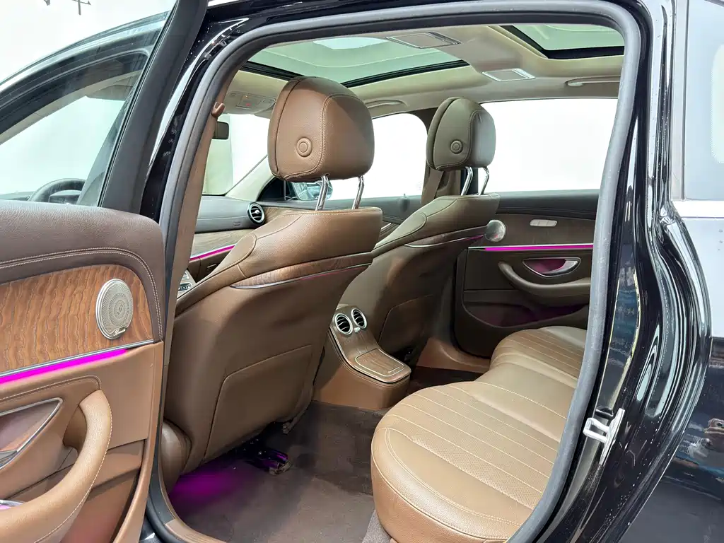 Mercedes-Benz E-Class New Energy — миниатюра 15