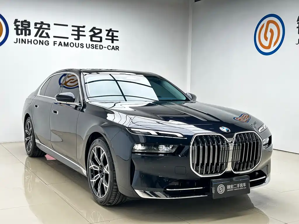 BMW 7 Series — миниатюра 3