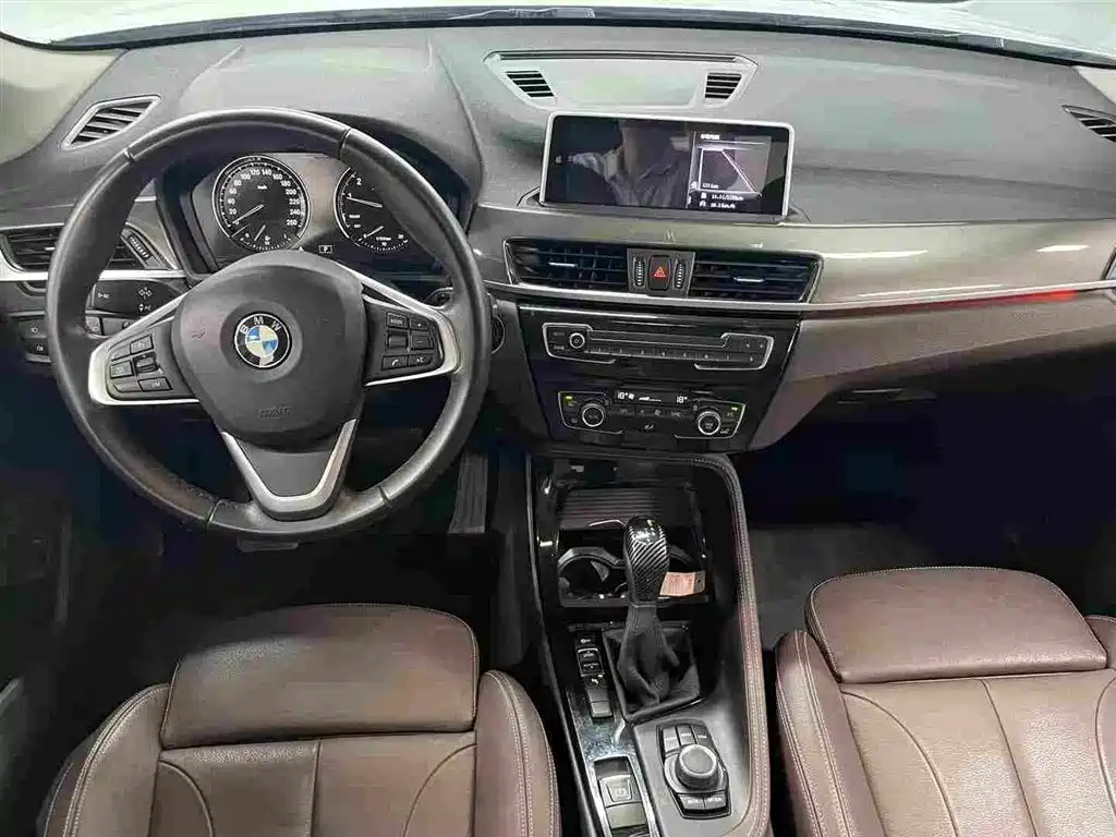 BMW X1 — миниатюра 10