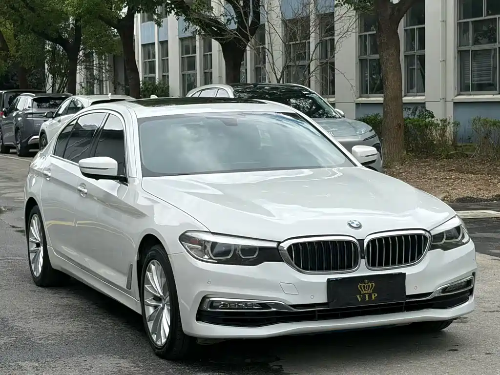 BMW 5 Series — миниатюра 3