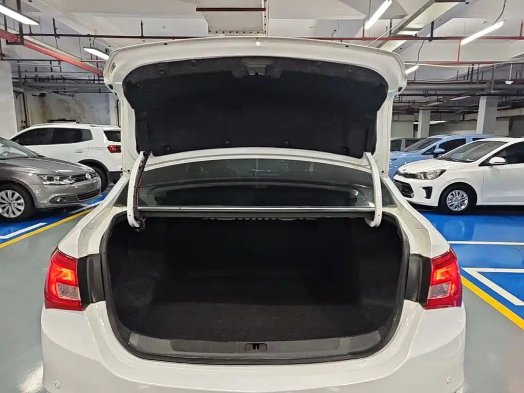 Buick Excelle — миниатюра 19