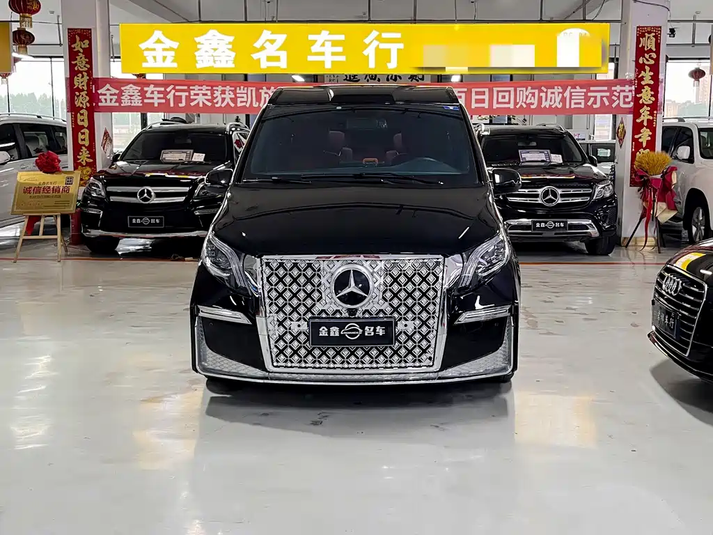 Mercedes-Benz Vito 2024 2.0T Elite 7 мест