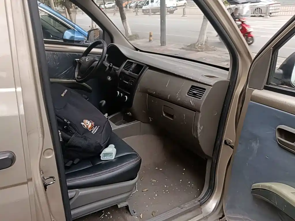 Wuling Rongguang V — миниатюра 25