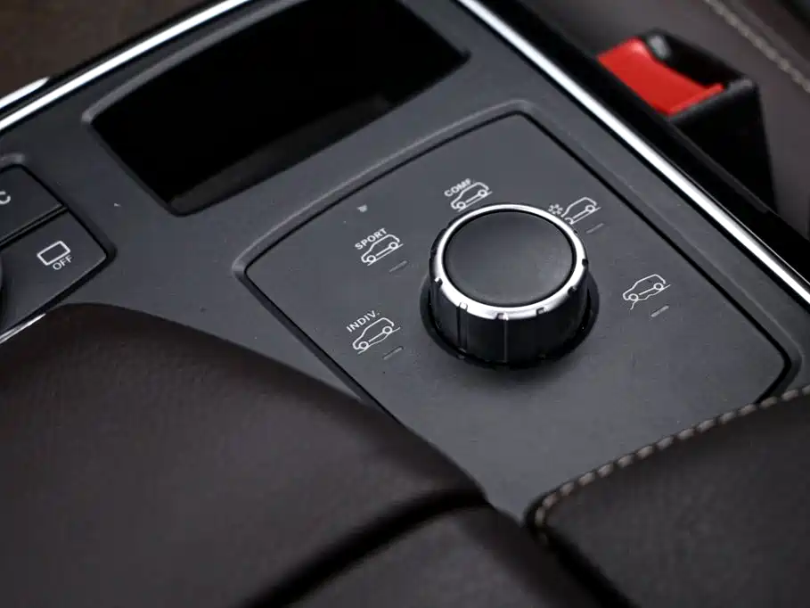 Mercedes-Benz GLE (Import) — миниатюра 12