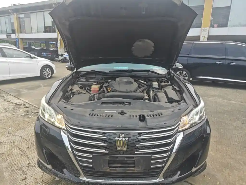 Toyota Crown — миниатюра 20