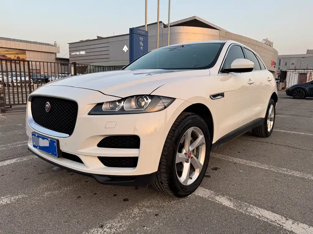 Jaguar F-PACE 2021