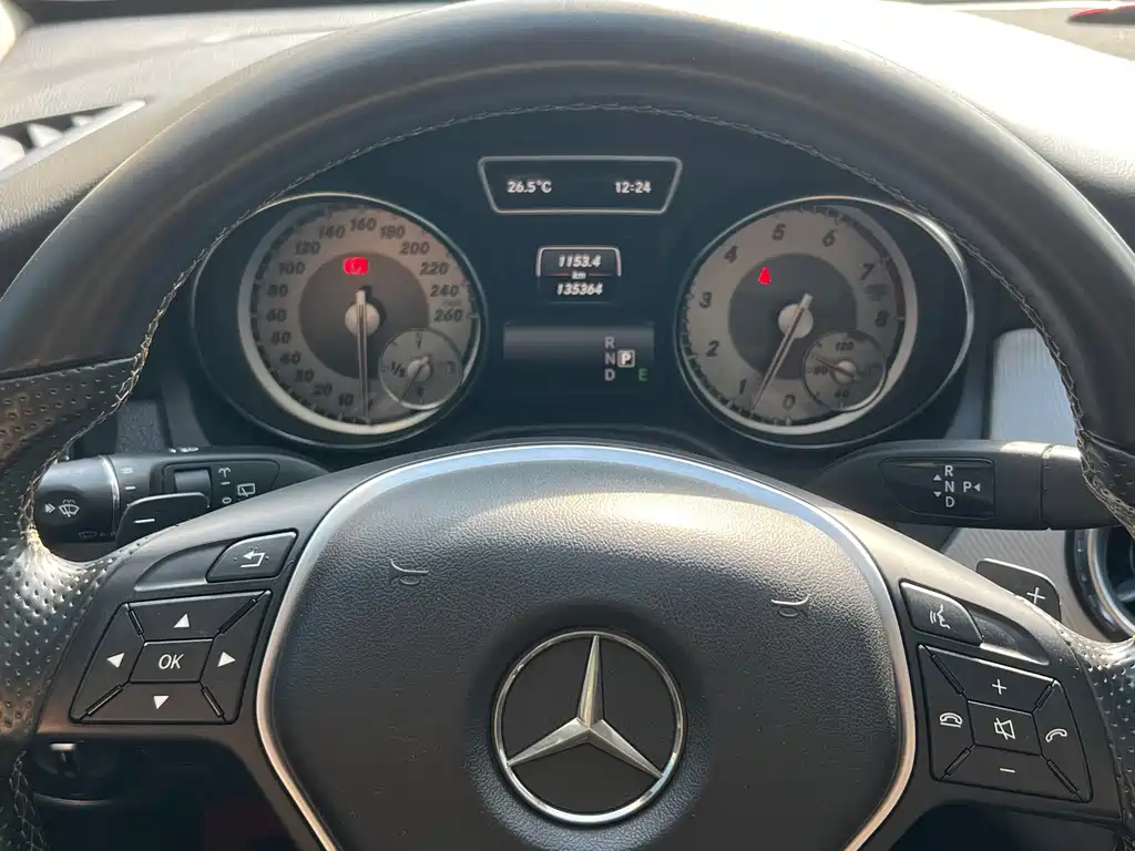 Mercedes-Benz GLA (Import) — миниатюра 16