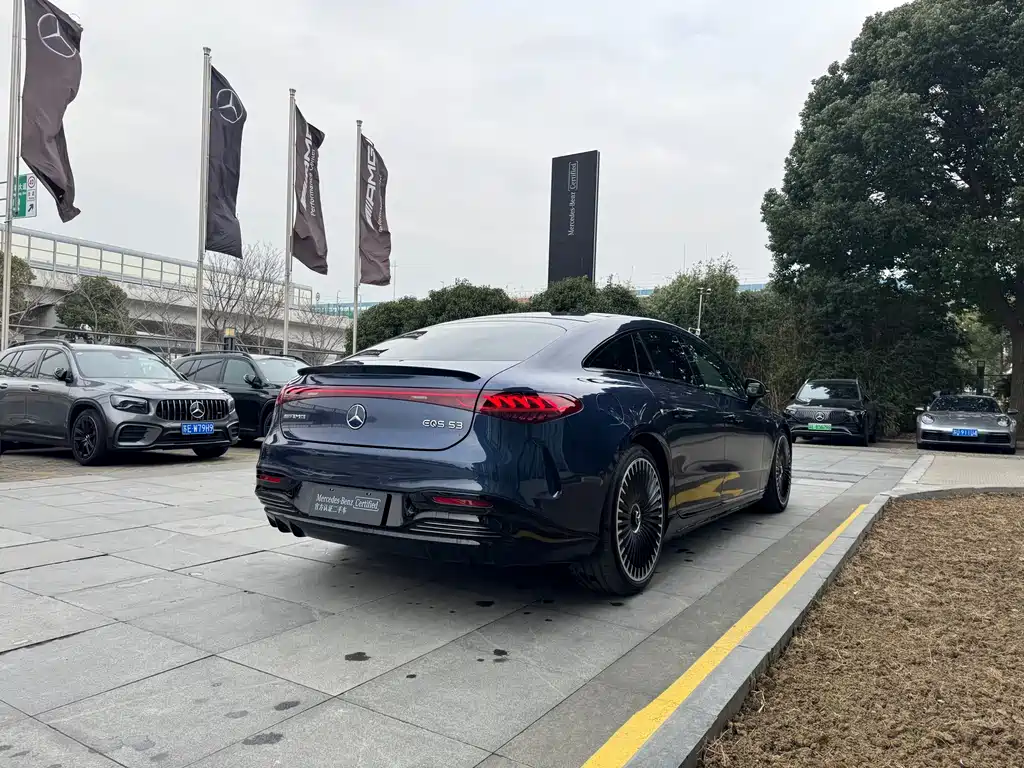 MERCEDES-BENZ EQS AMG