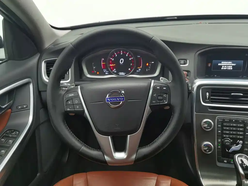 Volvo V60 — миниатюра 11