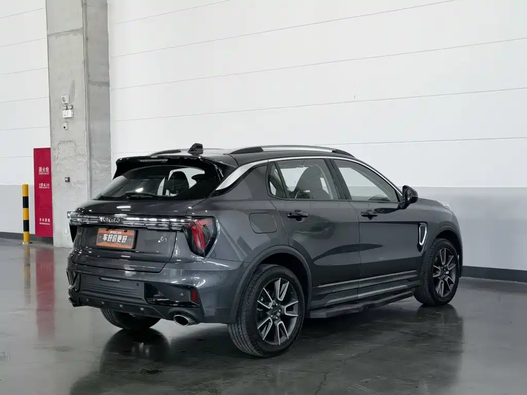 Lynk & Co 01 — миниатюра 2