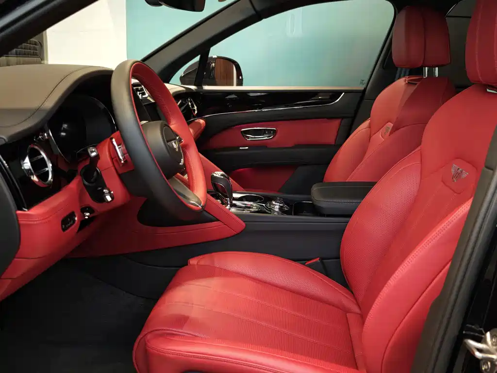 Bentley Bentayga — миниатюра 8