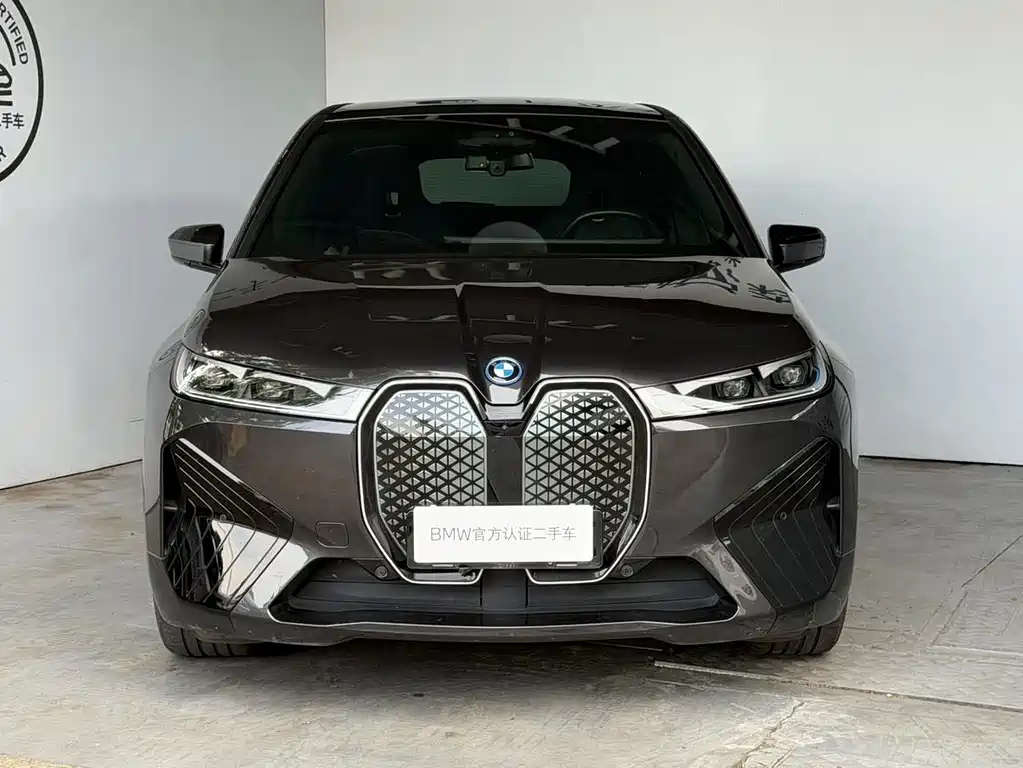 BMW iX 2023 xDrive40