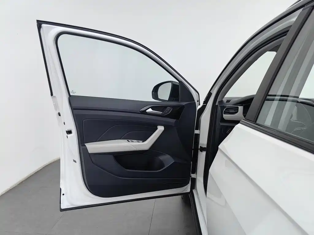 Volkswagen Tharu — миниатюра 8