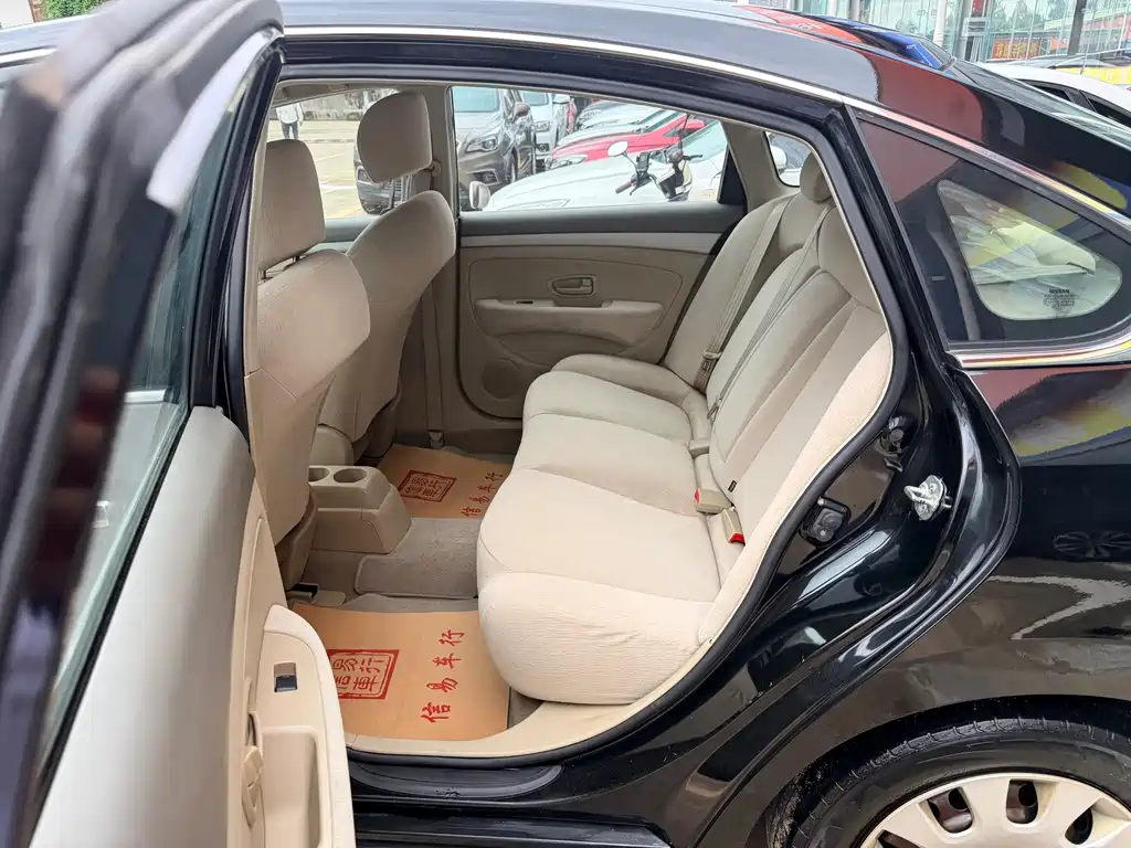 Nissan Sylphy — миниатюра 9