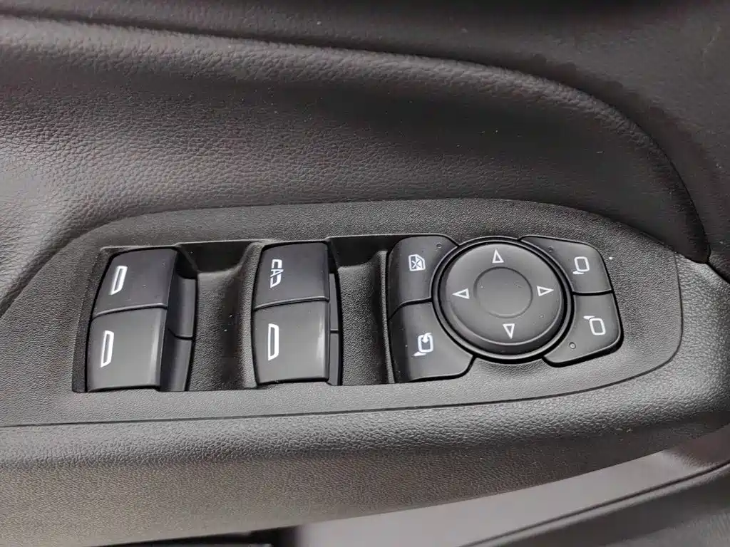 Chevrolet Equinox — миниатюра 9