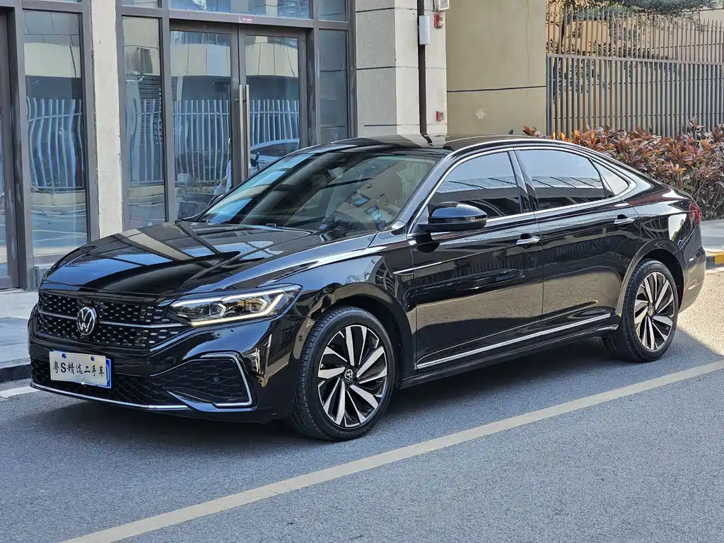 Volkswagen Passat 2022