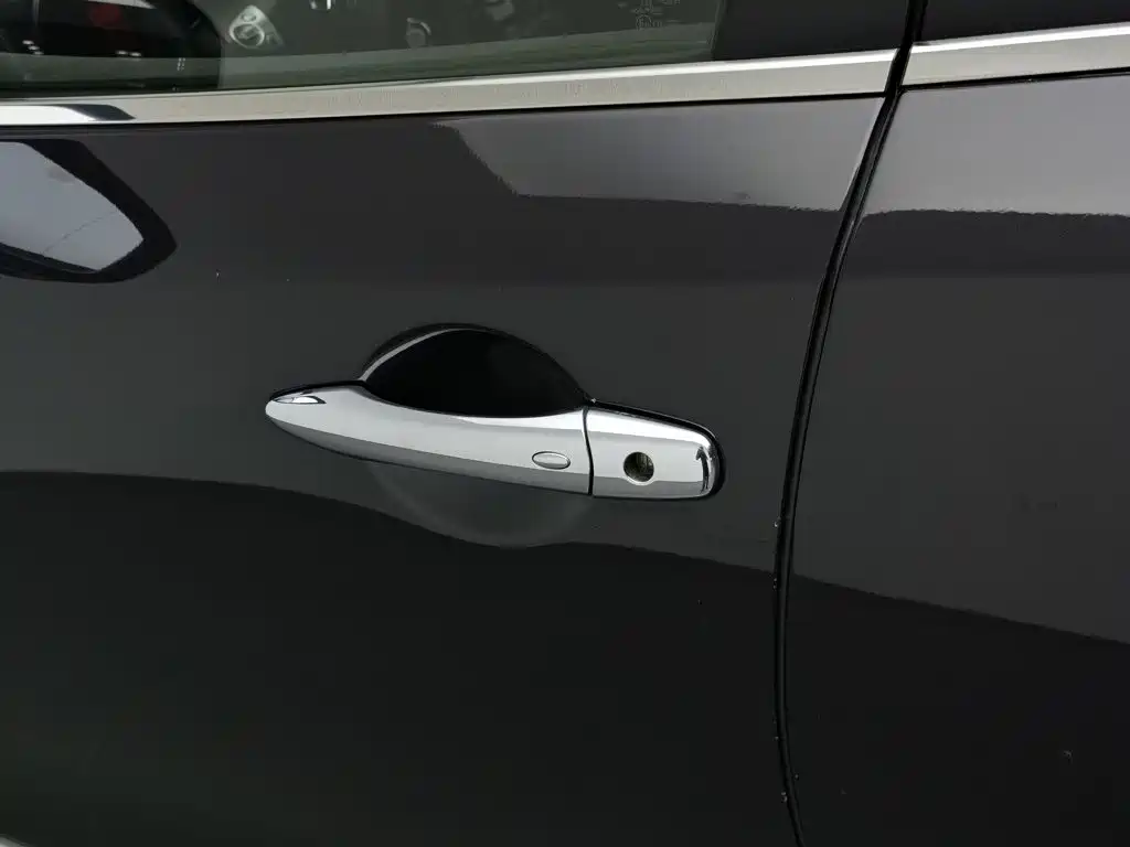 Infiniti FX — миниатюра 18