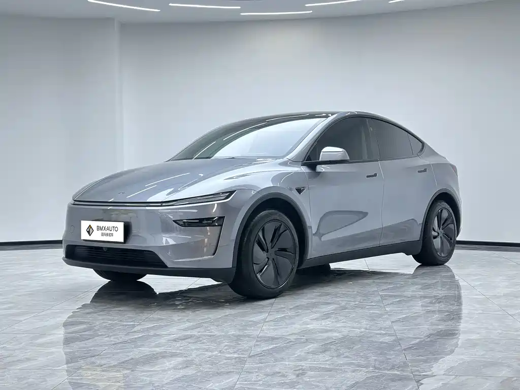 Tesla Model Y 2025