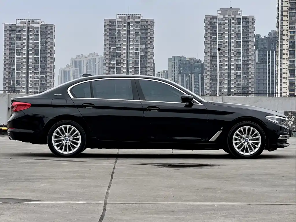 BMW 5 SERIES NEW ENERGY