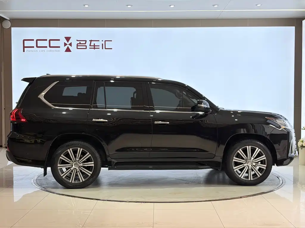 Lexus LX 2017 570 Luxury