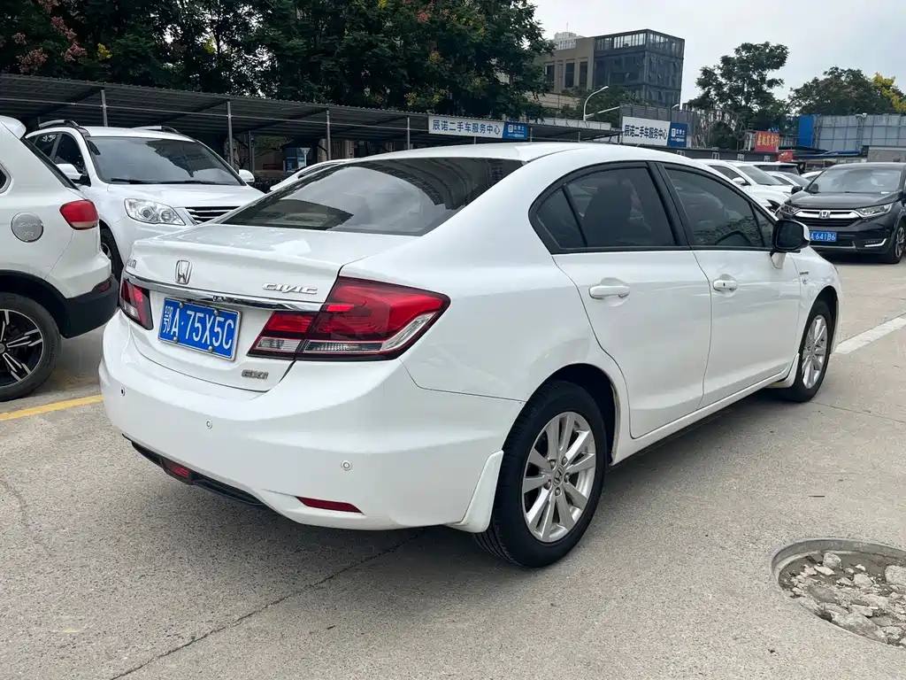Honda Civic — миниатюра 9