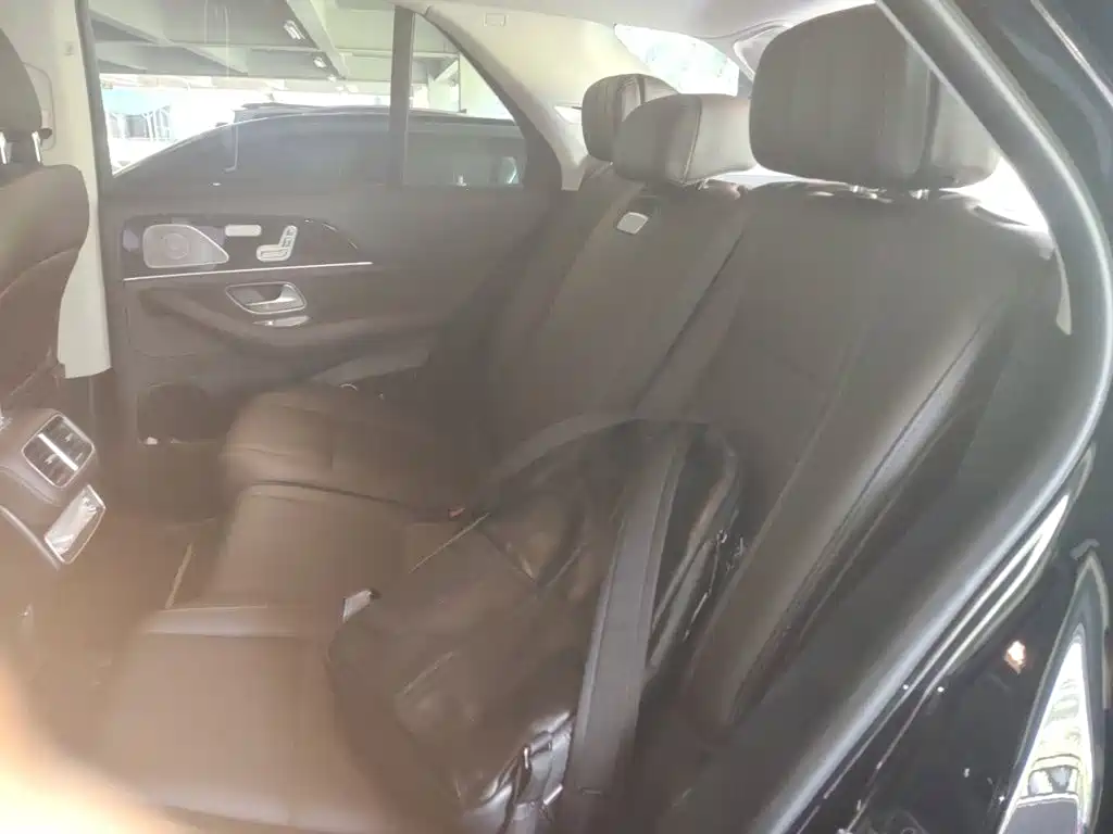 Mercedes-Benz GLE (Import) — миниатюра 19