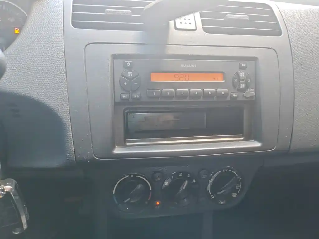 Suzuki Swift — миниатюра 13