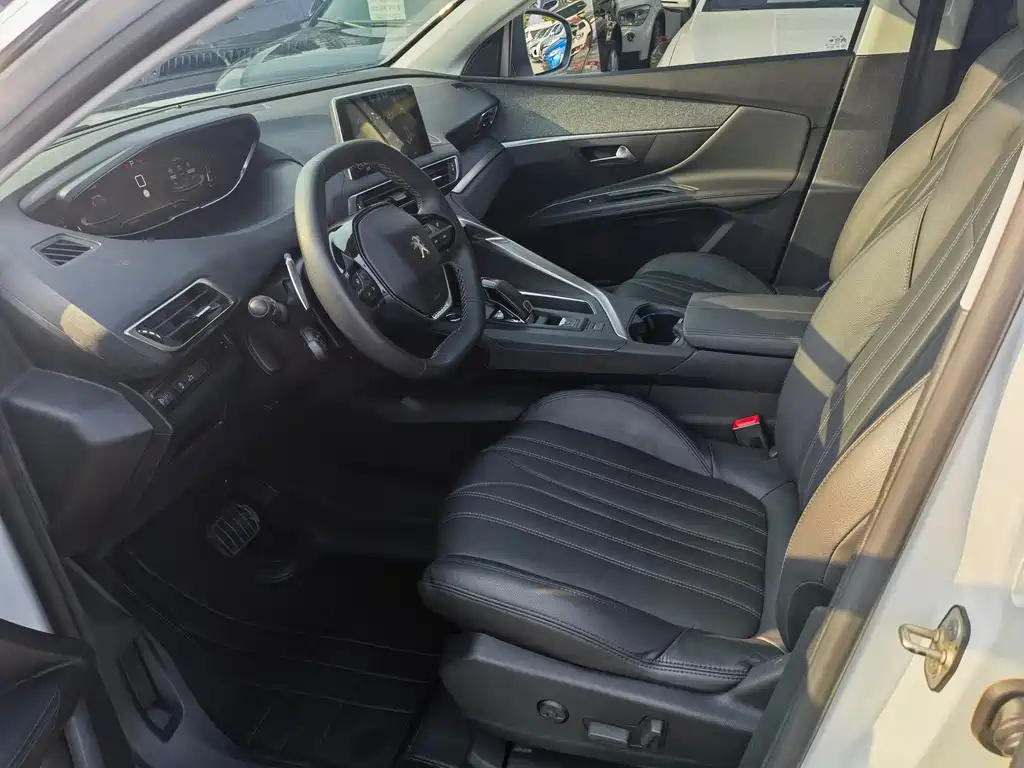 Peugeot 5008 — миниатюра 15