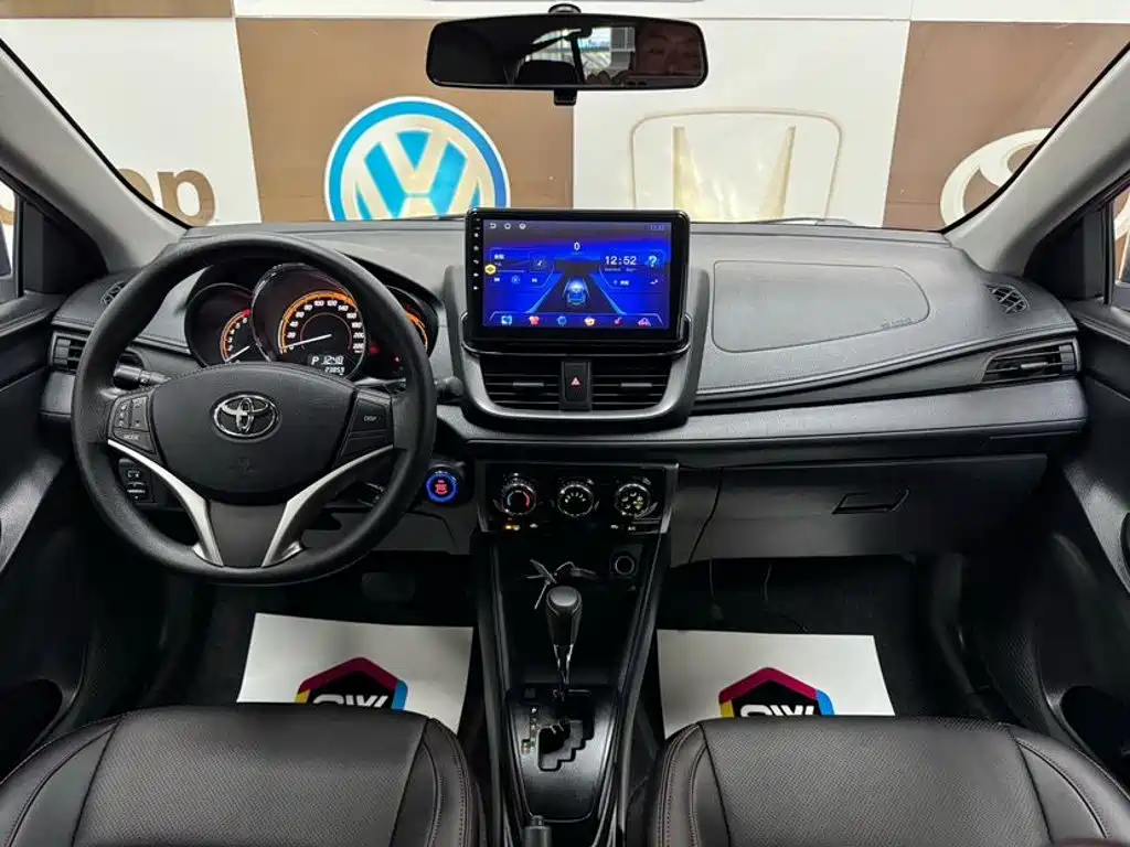 Toyota Yaris L — миниатюра 9