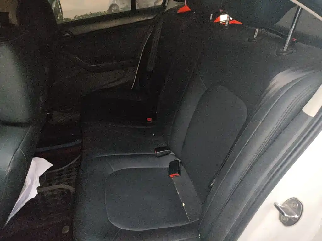 Volkswagen Santana — миниатюра 18