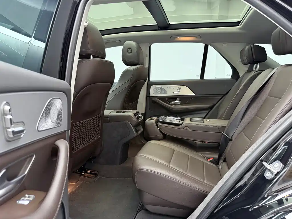 Mercedes-Benz GLE (Import) — миниатюра 17