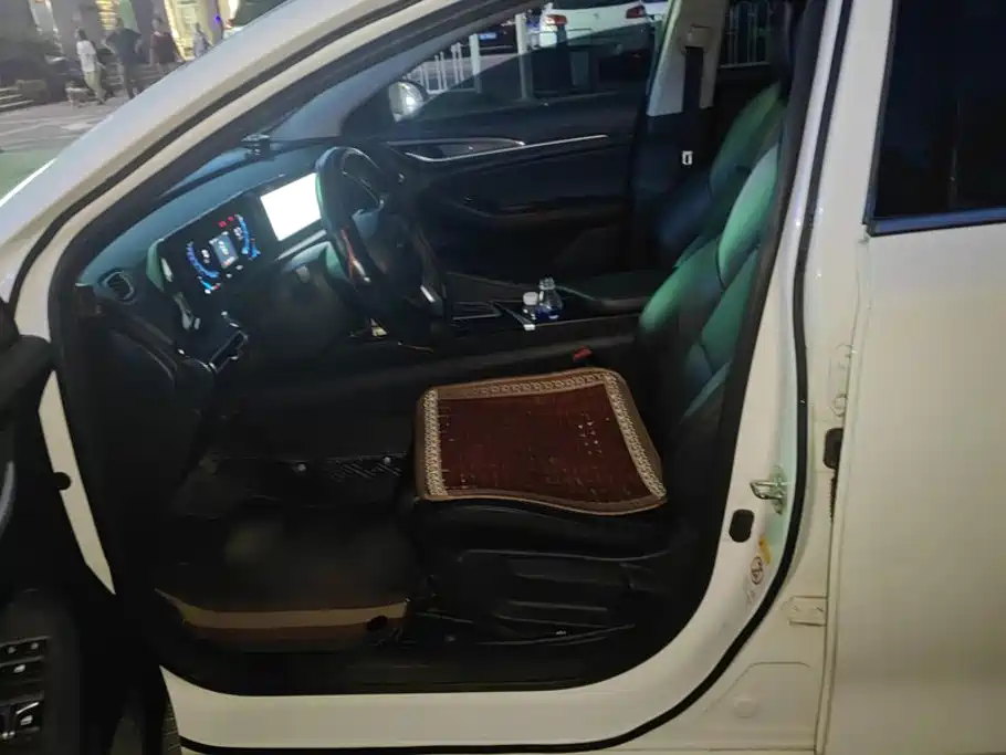 Changan Eado — миниатюра 9
