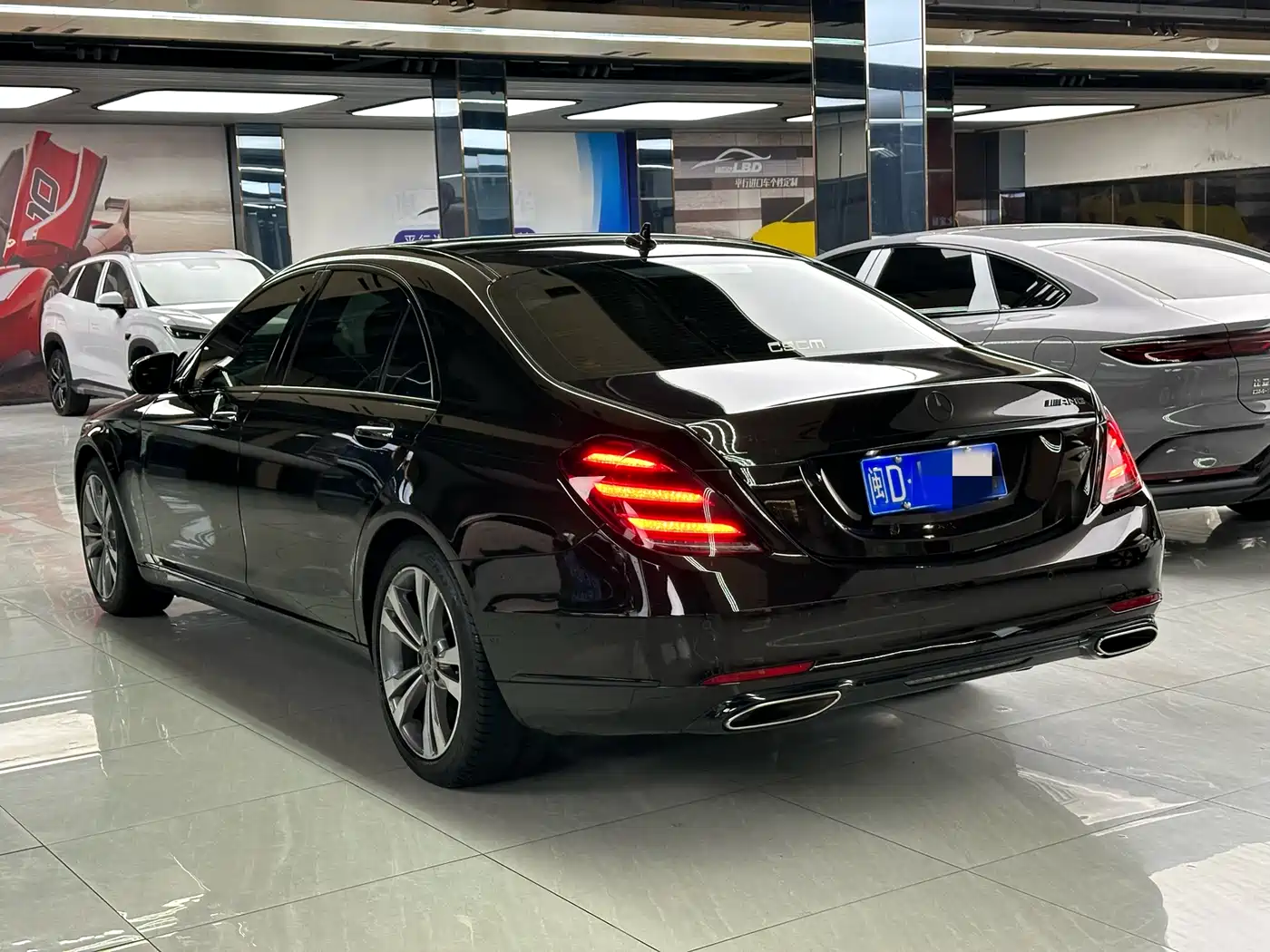Mercedes-Benz S-Class