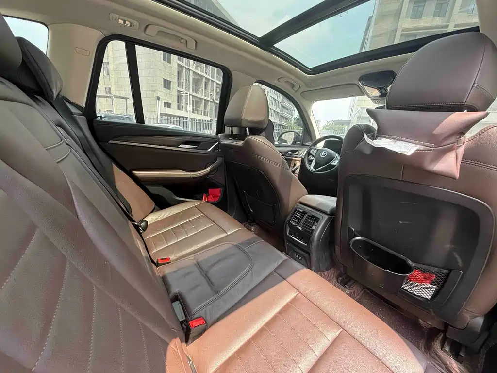 BMW X3 — миниатюра 9