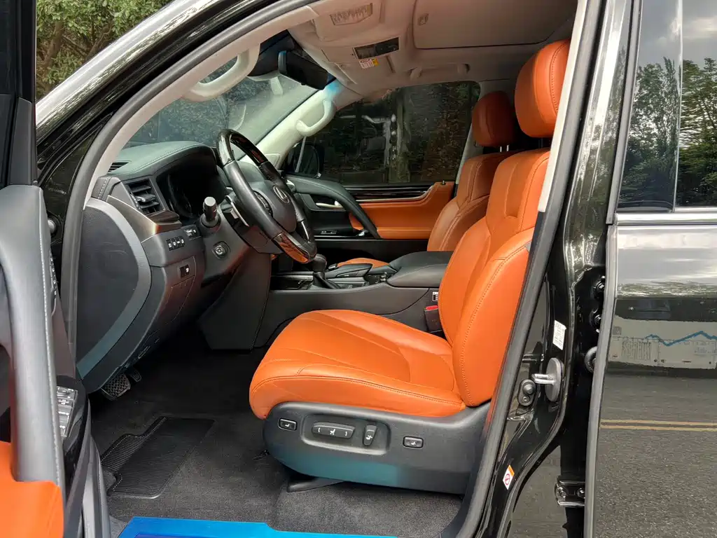 Lexus LX 2017 570 Luxury