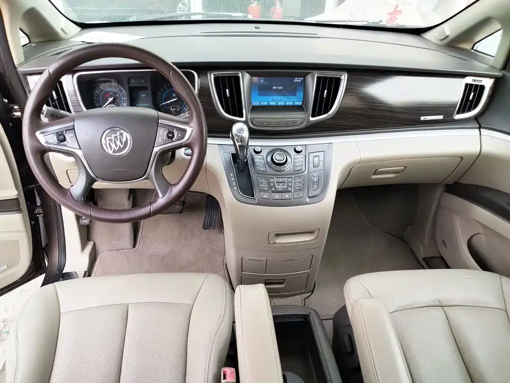 Buick GL8 — миниатюра 7
