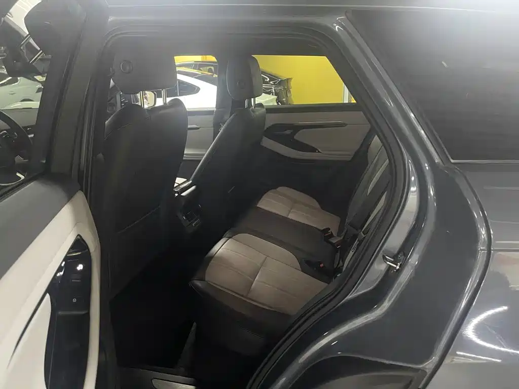 Land Rover Evoque — миниатюра 8