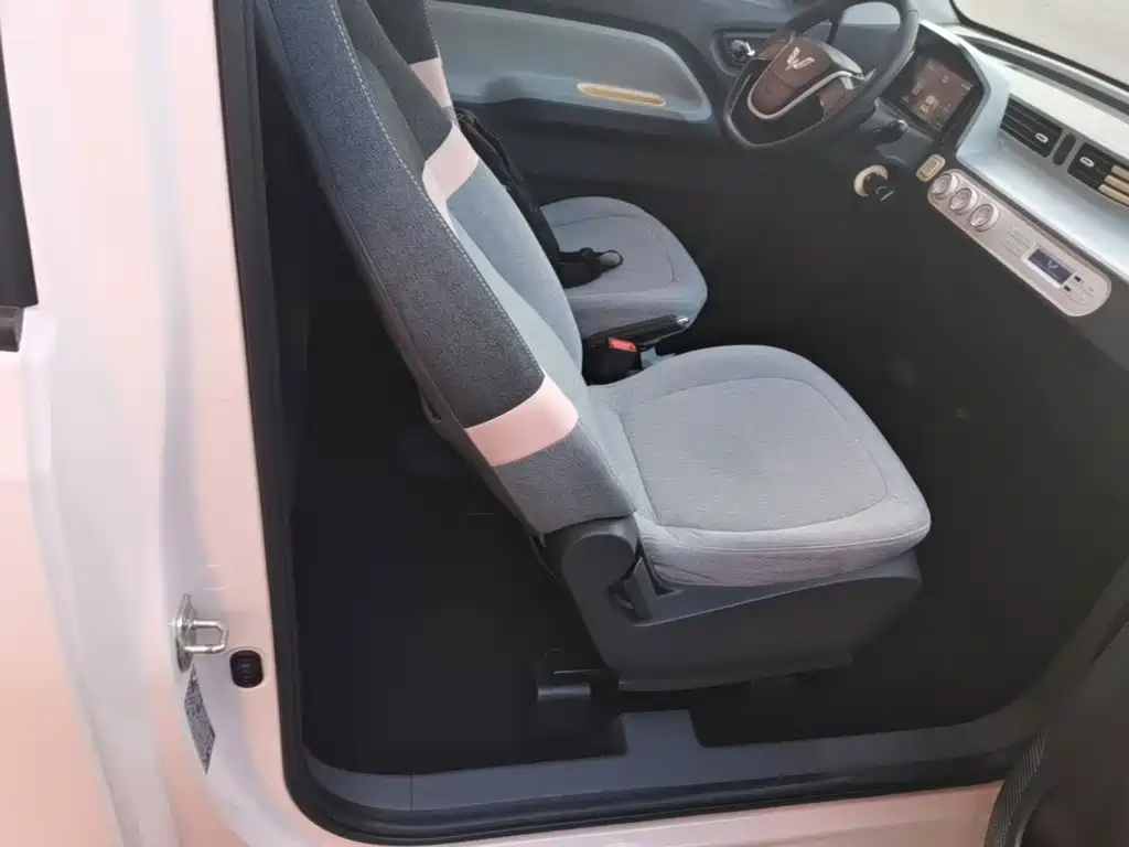 Wuling MINIEV — миниатюра 25