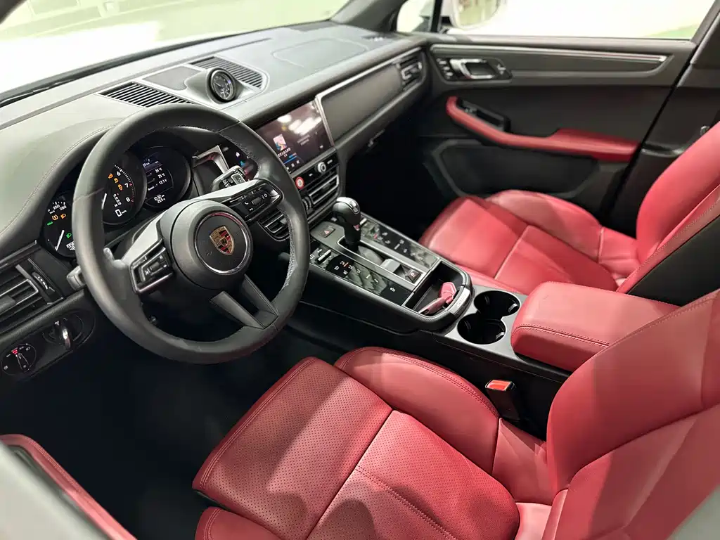 Porsche Macan — миниатюра 6