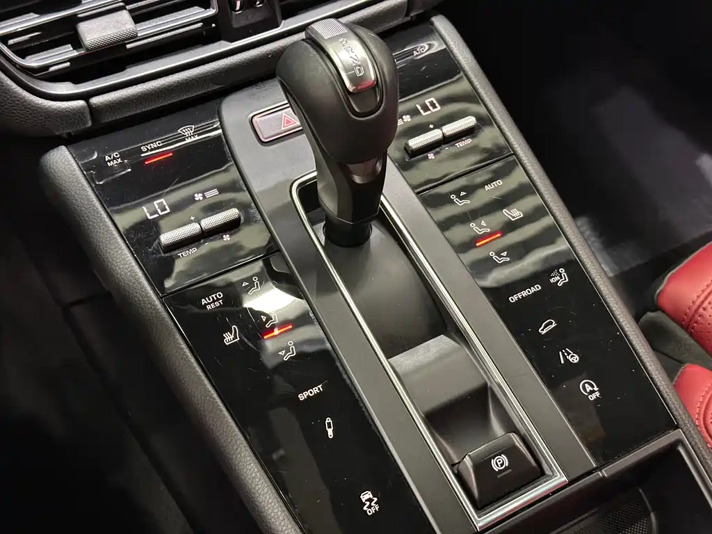 Porsche Macan — миниатюра 20