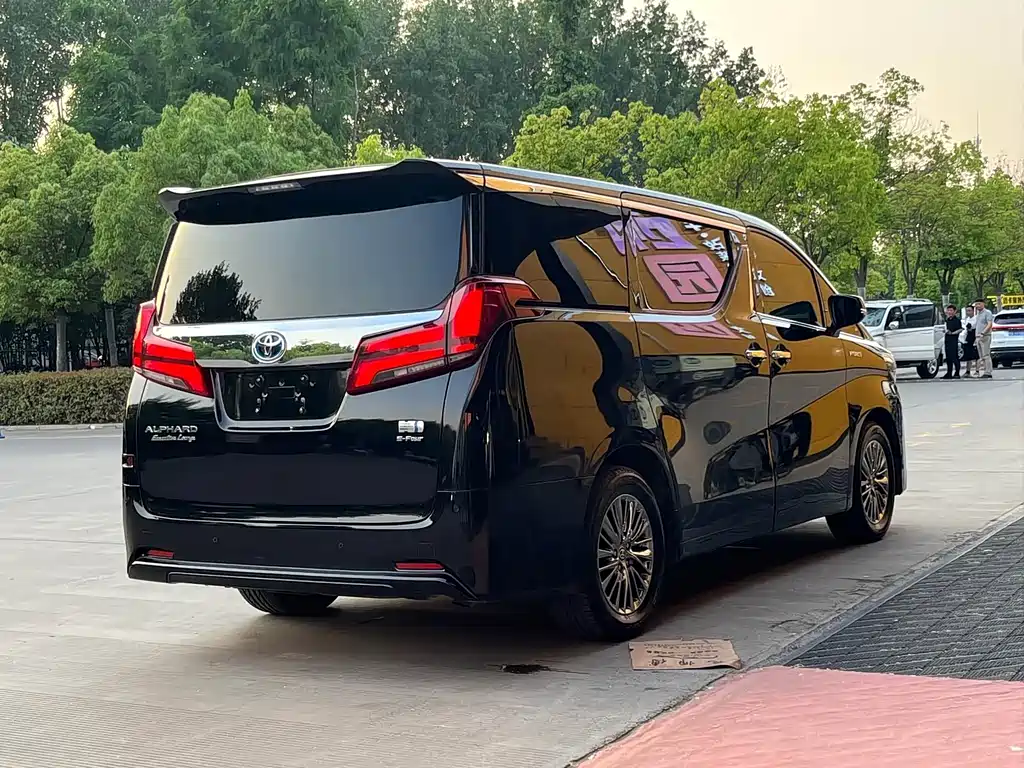 Toyota Alphard 2021 2.5L Luxury