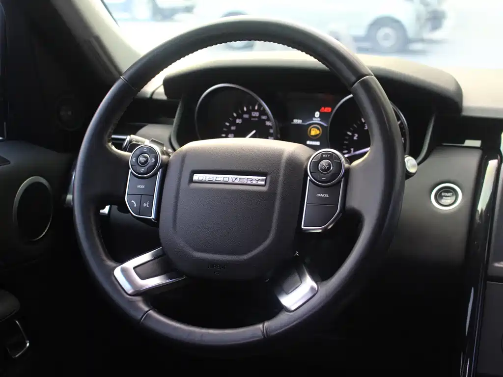 Land Rover Discovery 2018 3.0 SC V6 SE