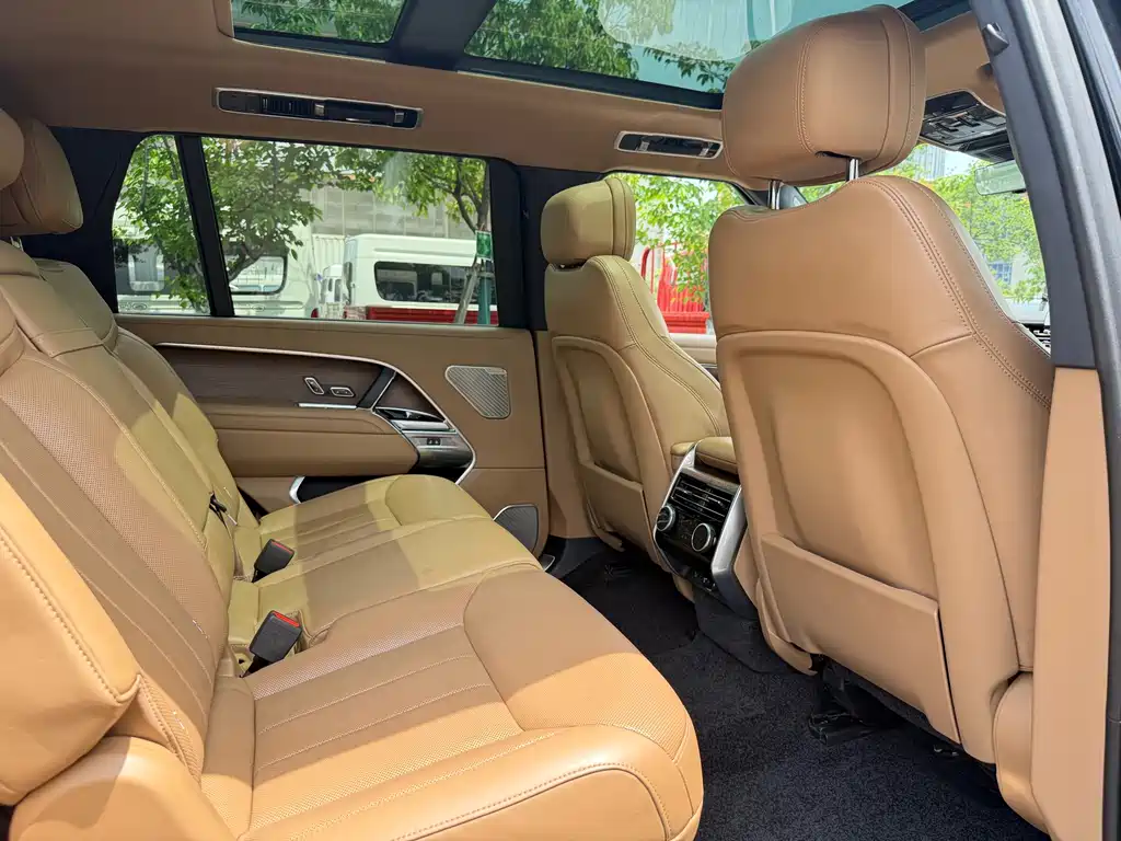 Land Rover Range Rover — миниатюра 13
