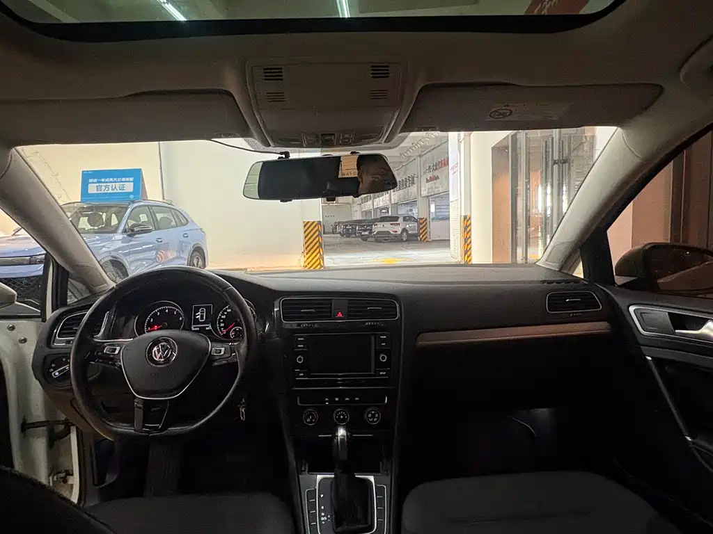 Volkswagen Golf — миниатюра 5