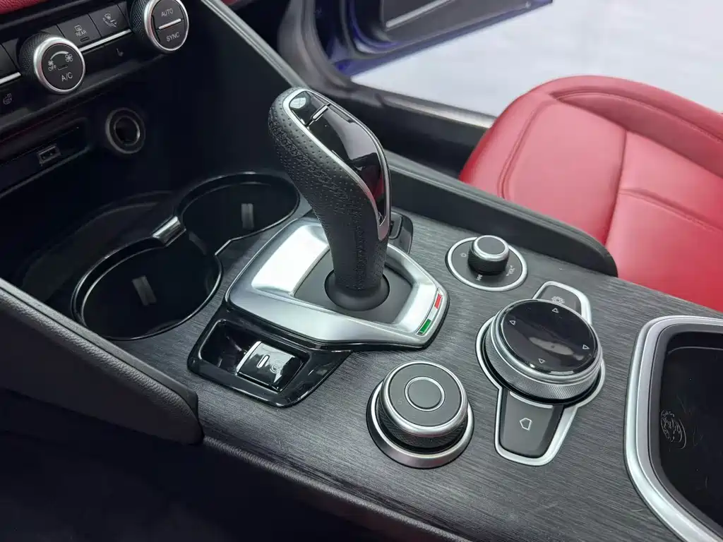 Alfa Romeo Giulia — миниатюра 2